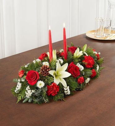 Traditional Christmas Centerpiece